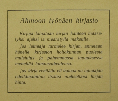 Ahmoon tyvenkirjaston kirjatarra.